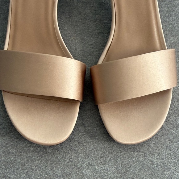 The Row Elegant Tan Slide Sandals size 8 - Picture 2 of 9